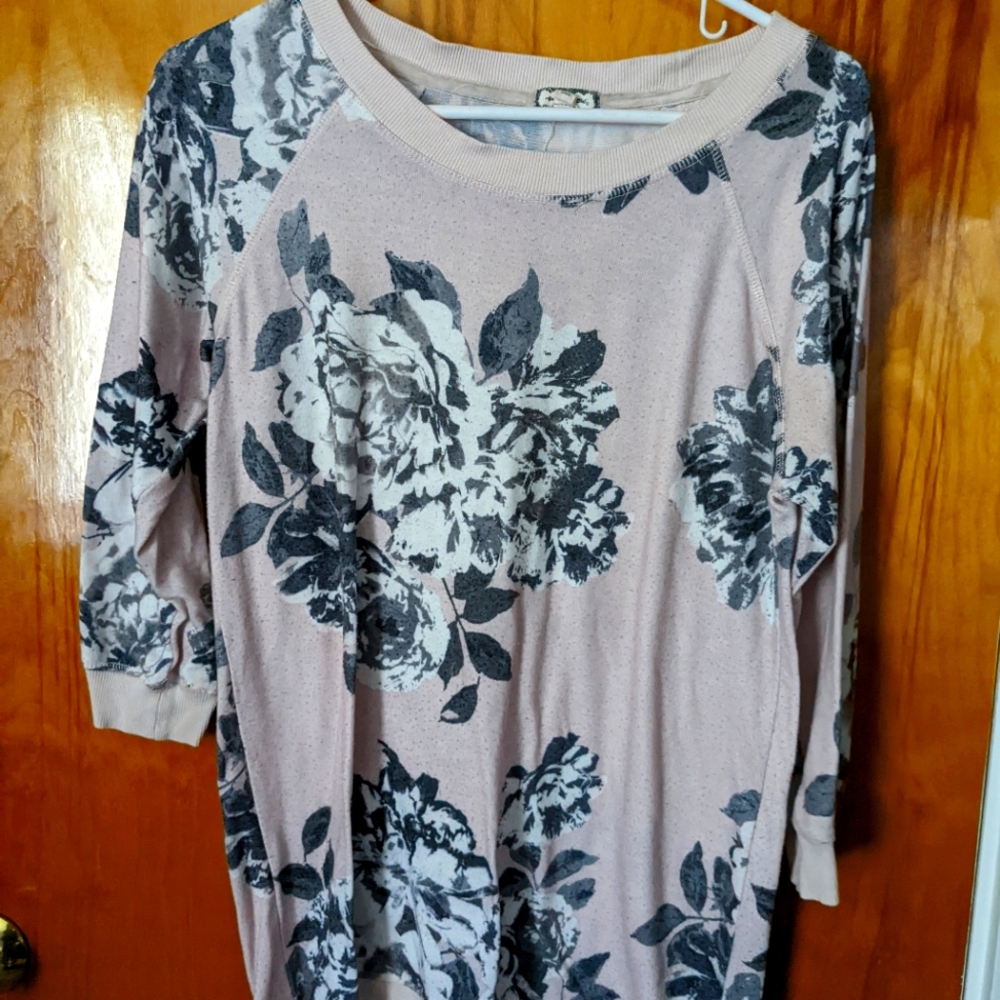 Eyeshadow brand sweater